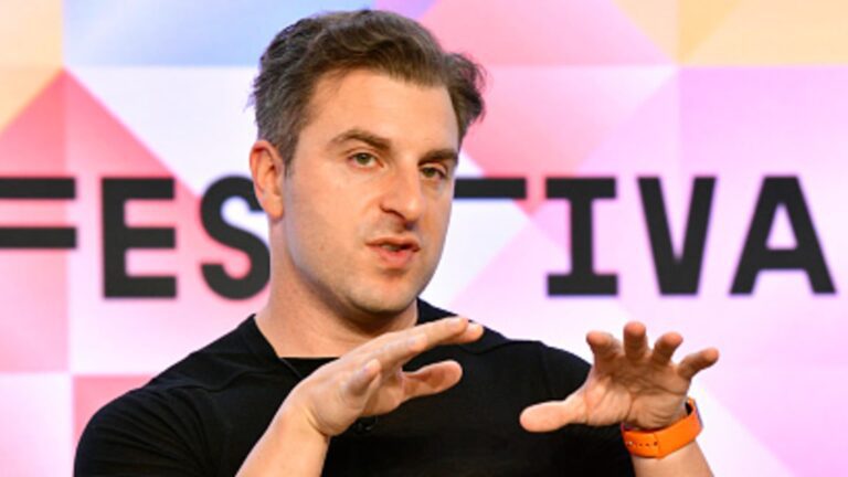 Airbnb shares fall 14% on earnings miss, fear of slowing U.S. demand