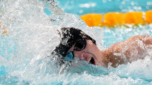 Nicholas Bennett wins Canada’s 1st silver medal at Paris Paralympics in S14 200m freestyle