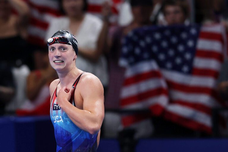 Katie Ledecky cruises in 1500-meter freestyle to win gold, set Olympic record