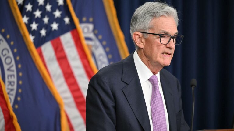 Powell indicates further rate cuts, but insists the Fed is ‘not on any preset course’