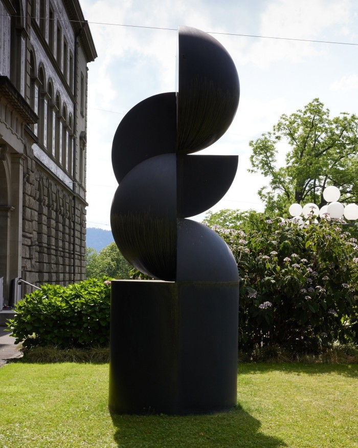 ‘Volume 18’, a curving abstract sculpture by Gottfried Honegger on the lawn of the ETH University’s main building 