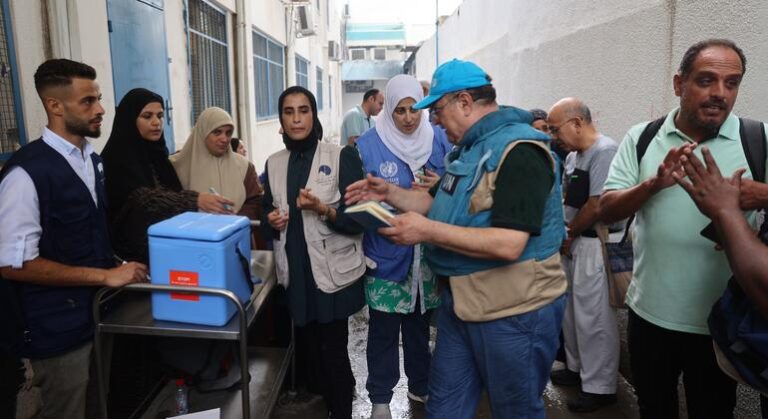 Gaza: 160,000 more children vaccinated against polio in southern Gaza