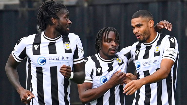 PAISLEY, SCOTLAND - SEPTEMBER 21: St Mirren's Toyosi Olusanya celebrates with Mikael Mandron and Richard Taylor as he scores to make it 2-1 during a William Hill Scottish Premiership match between St Mirren and Heart of Midlothian at SMiSA Stadium, on September 21, 2024, in Paisley, Scotland. (Photo by Rob Casey / SNS Group)