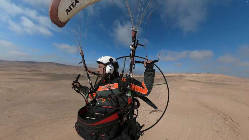 Extreme botany: Paramotorists soar across remote Peru desert to collect threatened plants