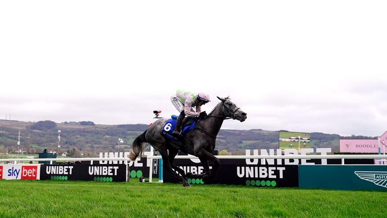 Lossiemouth comes home in splendid isolation in the 2024 Mares' Hurdle