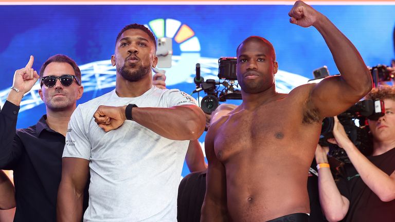 Anthony Joshua and Daniel Dubois Weigh In at Trafalgar Square (Mark Robinson / Matchroom Boxing)