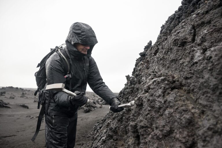 Apollo-Astronaut-Geology-Field-Training-in-Iceland-Jeremy-Hansen-scaled.jpg