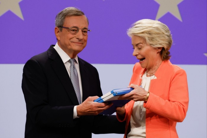 Mario Draghi, former president of the European Central Bank, left, and Ursula von der Leyen, president of the European Commission