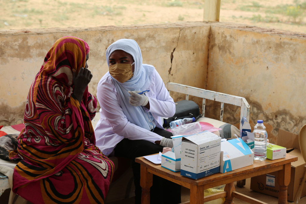 Midwives and other health professionals at the Khartoum Maternity Hospital, Sudan..