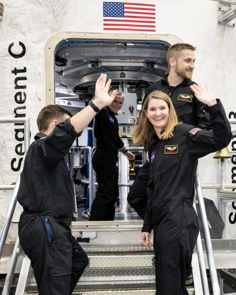 Volunteers Simulate 45-Day Journey to the Red Planet