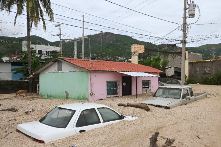 Hurricane John death toll at least 16: Mexican authorities