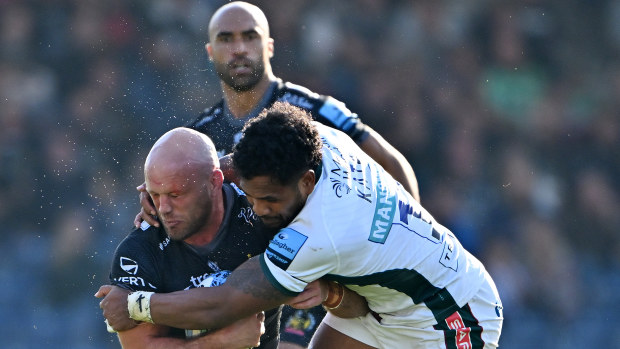 Jack Yeandle of Exeter is tackled high by Solomone Kata of Leicester, resulting in a red card.