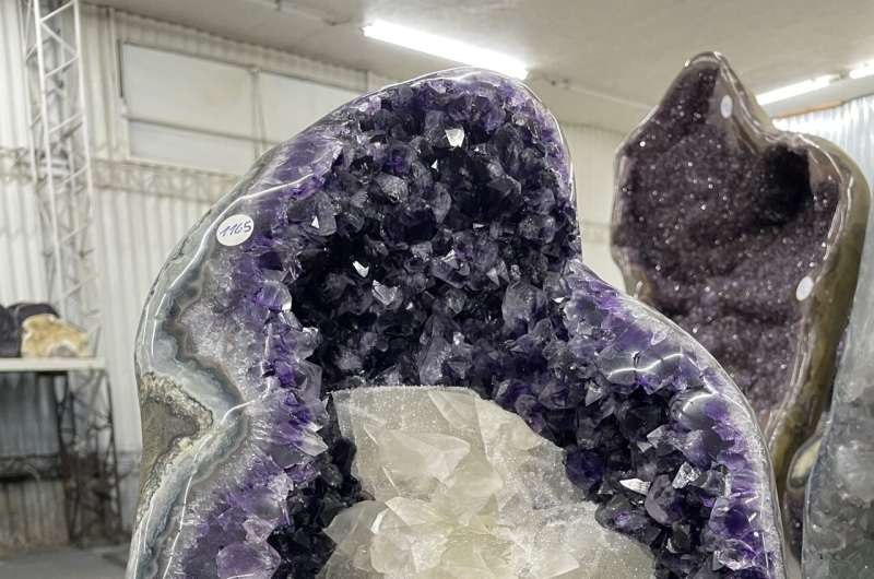 Mystery of Uruguay's amethyst geodes