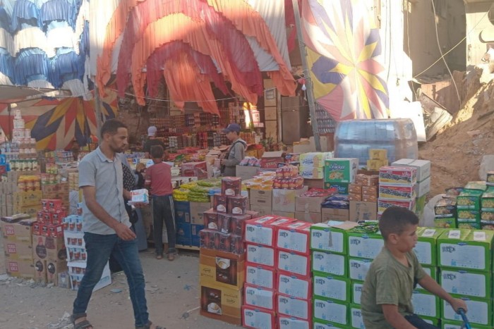 An ad-hoc stand in what used to be Khan Younis’s main market