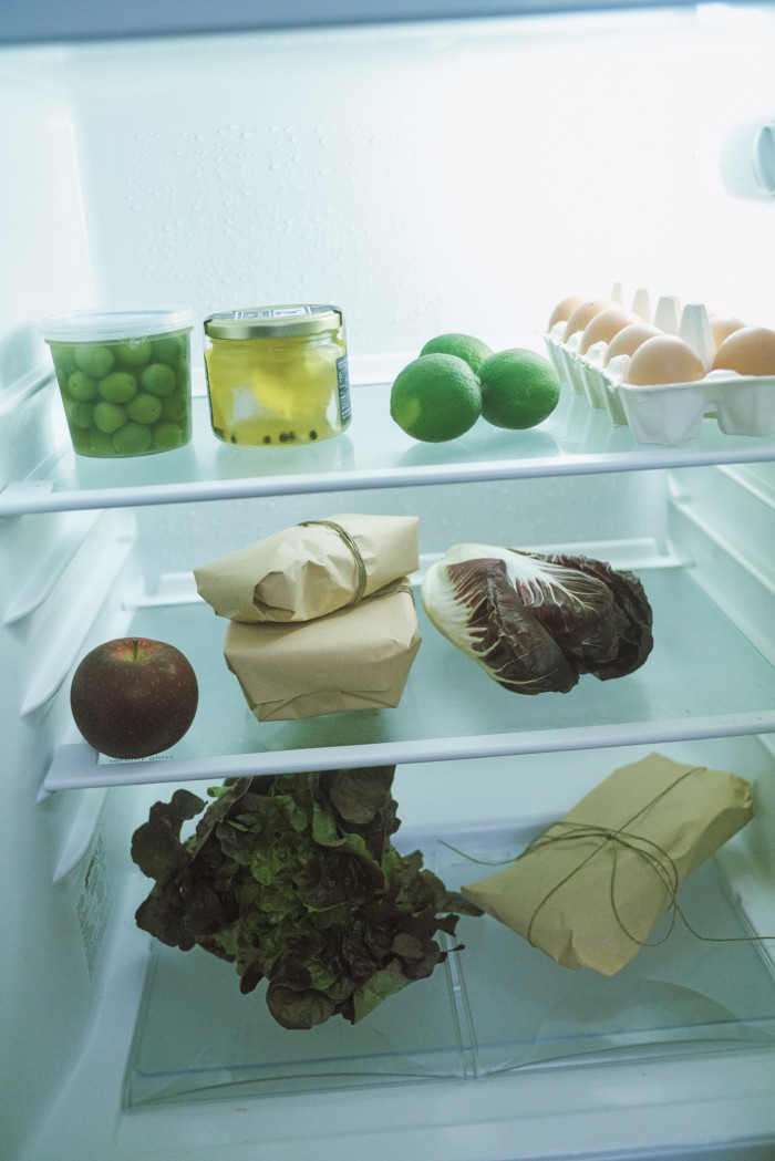  Smart’s minimalist fridge contents