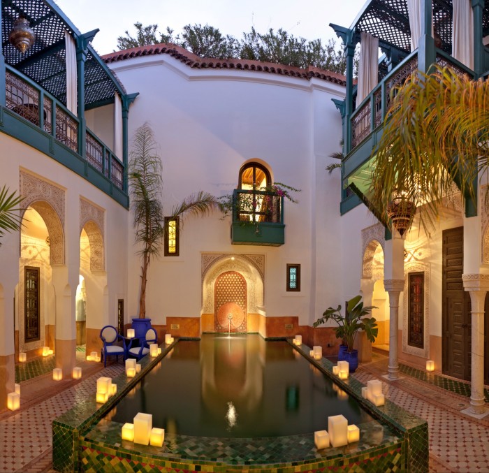 A candlelit courtyard at Le Farnatchi