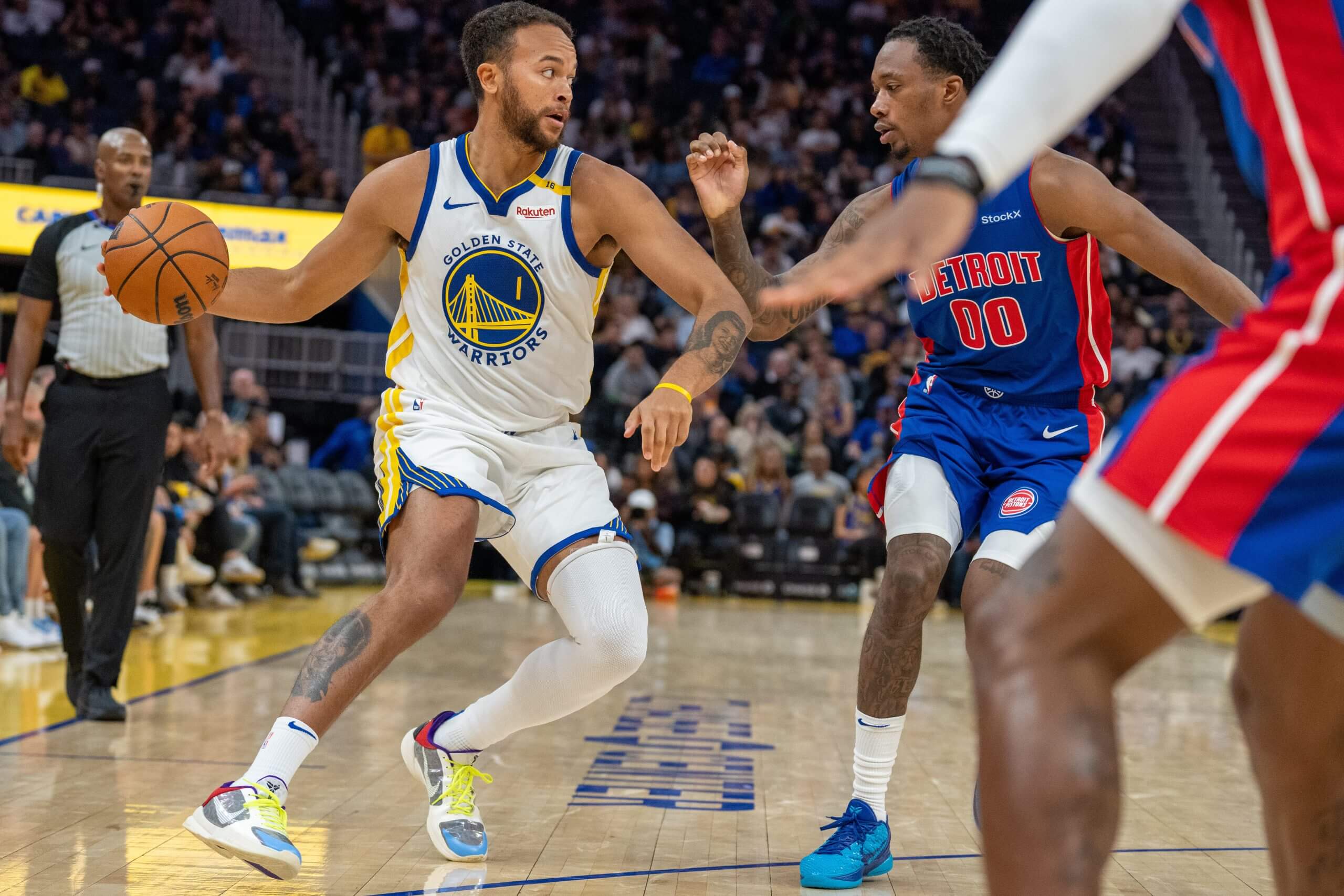 Kyle Anderson on offense for the Warriors against Detroit