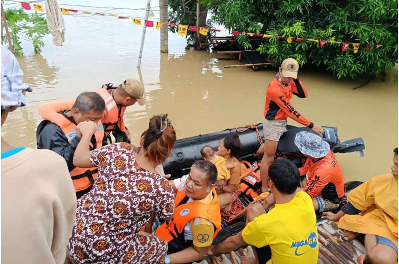 Tropical Storm Trami has killed at least seven people and forced thousands to evacuate in the Philippines