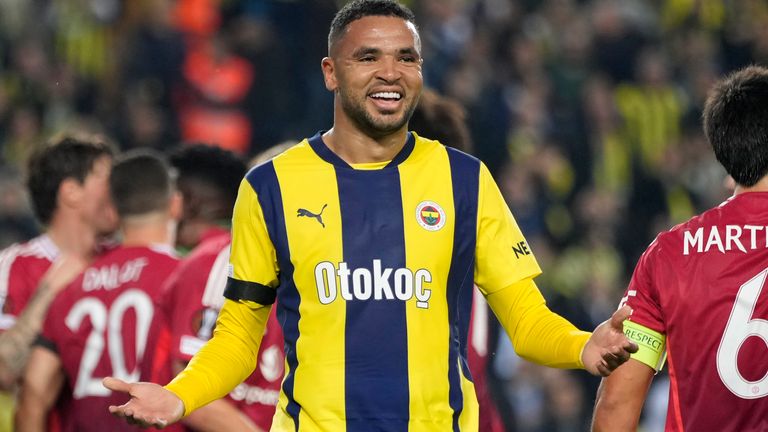 Fenerbahce's Youssef En-Nesyri, reacts after missing a chance during the Europa League opening phase soccer match between Fenerbahce and Manchester United at Sukru Saracoglu stadium, in Istanbul, Turkey, Thursday, Oct. 24, 2024. (AP Photo/Francisco Seco)