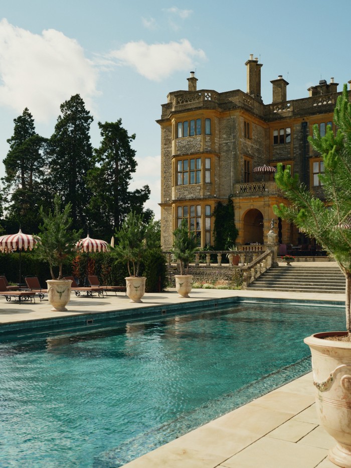 The South Terrace pool at Estelle Manor