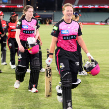 Caoimhe Bray (right) of the Sydney Sixers and Sarah Bryce.