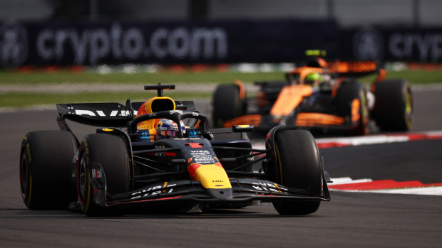 Max Verstappen of the Netherlands driving the (1) Oracle Red Bull Racing RB20 leads Lando Norris of Great Britain driving the (4) McLaren MCL38 Mercedes on track during the F1 Grand Prix of Mexico at Autodromo Hermanos Rodriguez on October 27, 2024 in Mexico City, Mexico. (Photo by Jared C. Tilton/Getty Images)