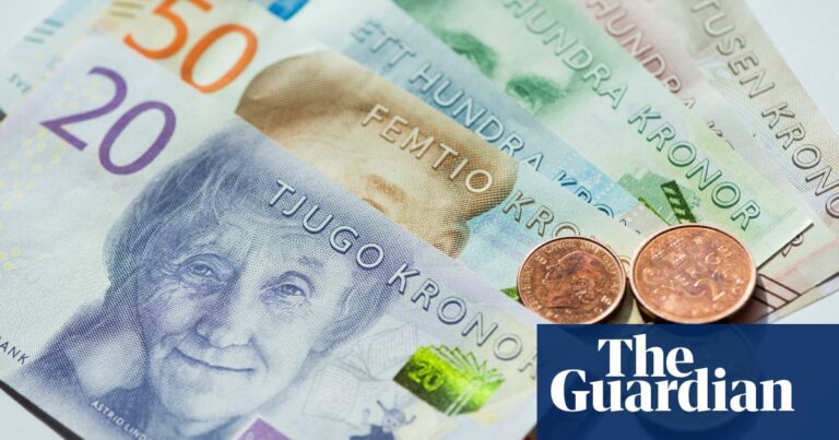 Sweden and Norway rethink cashless society plans over Russia security fears | Sweden