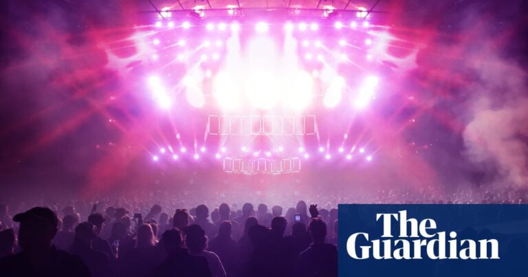 Australian concert goers pay higher fees to ticketing giants than independent agencies, industry modelling shows | Australian music