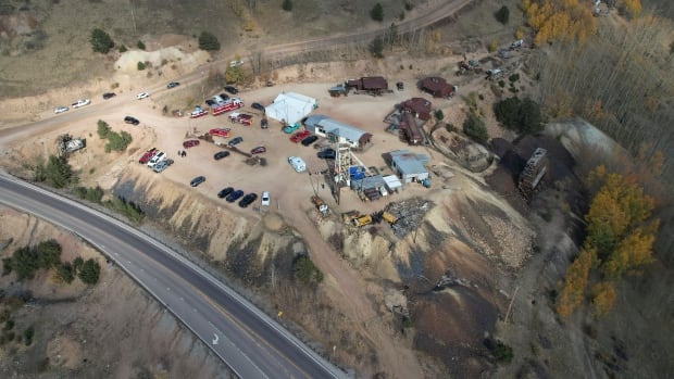 12 tourists trapped after deadly accident in Colorado gold mine