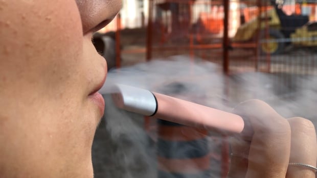 Vape sales to minors are on the rise in Ottawa. Licensing could help