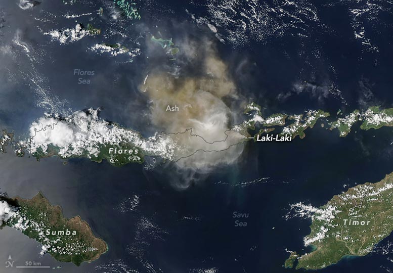 Mount Lewotobi Laki Laki Erupts November 2024 Annotated