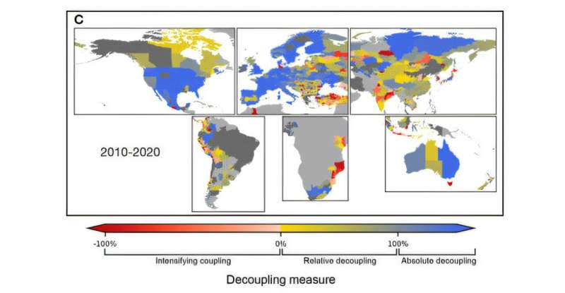 30% of regions worldwide achieve economic growth while reducing carbon emissions