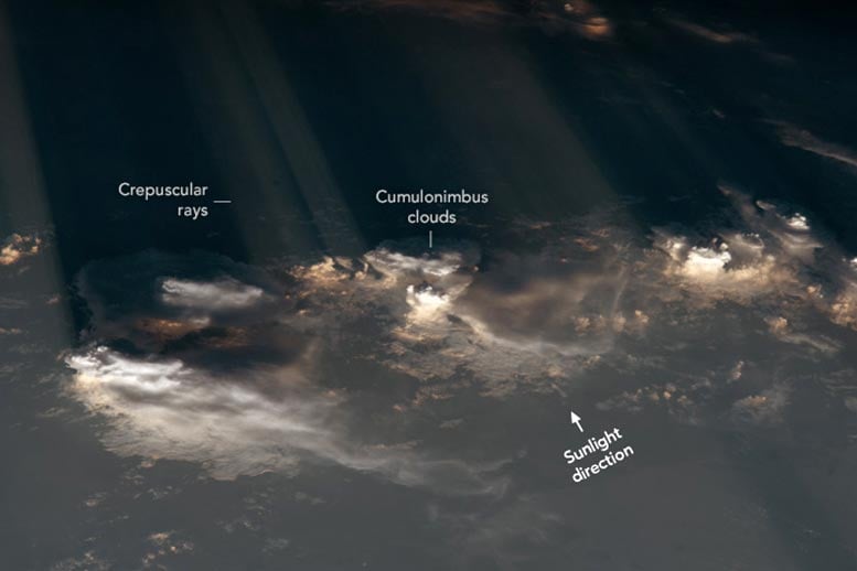 Crepuscular Rays and Cumulonimbus Clouds Annotated