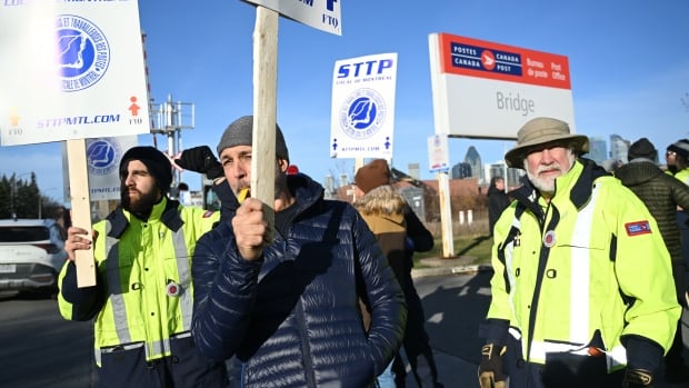 canada-post-strike-20241115.jpg